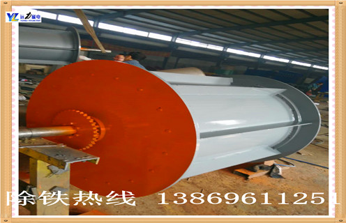 全磁　开云手机官方版在线入口-开云(中国)生产的全磁滚筒通常安装在输送带端头上，使用环境更适用于大批量的矿石，谷物，沙子，砂砾，塑料，木材，碎玻璃，废料等干性物料中的跟大含量的铁屑，铁片，铁块或者其他铁磁性物料自动分离。