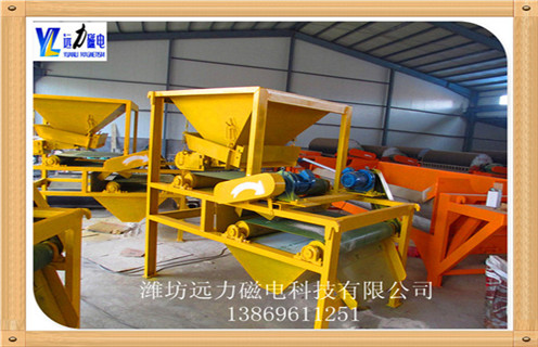 永磁磁选机的试车流程是啥样子的，潍坊开云手机官方版在线入口-开云(中国)生产的永磁磁选机是根据各种矿物不同的比磁化系数,利用磁力进行矿物分选.当矿浆进入分选区时,由于各种矿物比磁化系数不同,在磁场磁力作用下,强磁性矿物被吸附在圆筒表面上,随圆筒旋转带到精矿矿口,脱离磁系后借精矿冲洗水排入精矿箱;脉石和弱磁性矿物不能被磁力吸引,在槽体内矿浆流的作用下,顺圆筒旋转方向自流进入尾矿排矿箱.